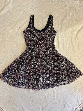 Aéropostale Lace Skater Dress Black Pink Floral Mini Fits Size Small